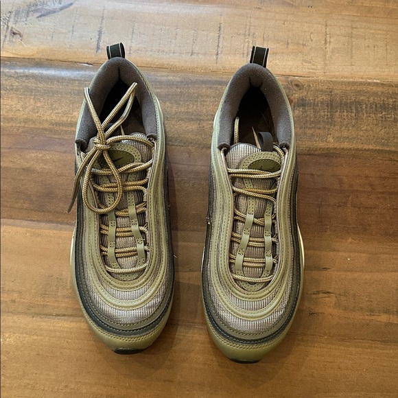 NikeAir Max 97. Neutral Olive Green and Cream Sneakers - Picture 2 of 12